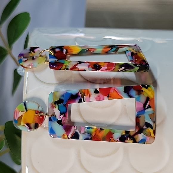 Kaleidescope Lucite Drop Earrings, oblong - Picture 6 of 6